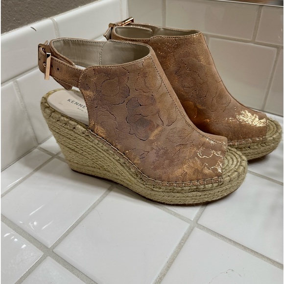 Kenneth Cole Olivia Rose Gold Wedge Espadrille - Picture 2 of 6